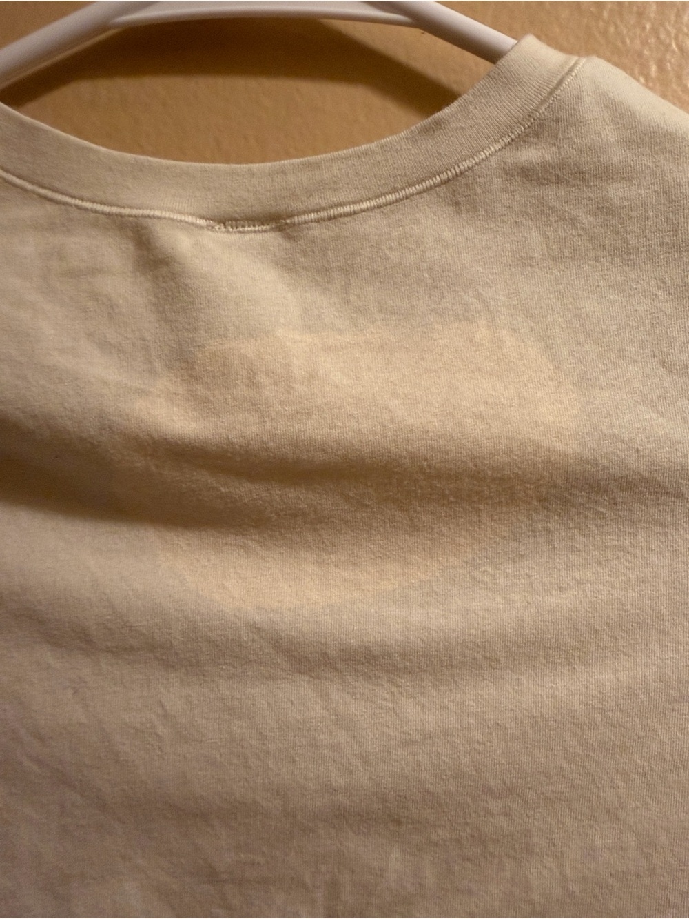 Skims Classic Crewneck Women's Tee - Cream with a small flaw in the back - Picture 3 of 4